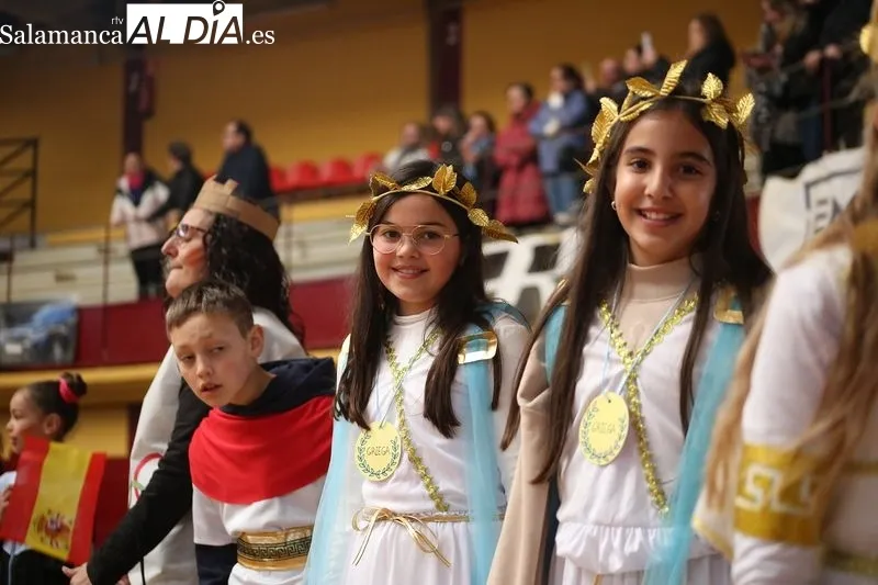 Foto 7 - El CEIP Santa Teresa adapta el desfile de disfraces a su Plan Lector