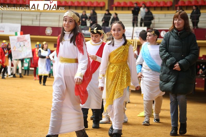 El CEIP Santa Teresa adapta el desfile de disfraces a su Plan Lector