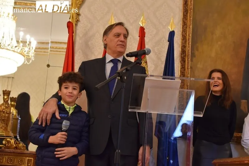 Presentación en el Ayuntamiento del nuevo maillot del Club Deportivo El Tubular Élite para los equipos masculinos y femeninos cadete, junior, sub-23 y élite en la temporada ciclista 2024. Foto V. Martins