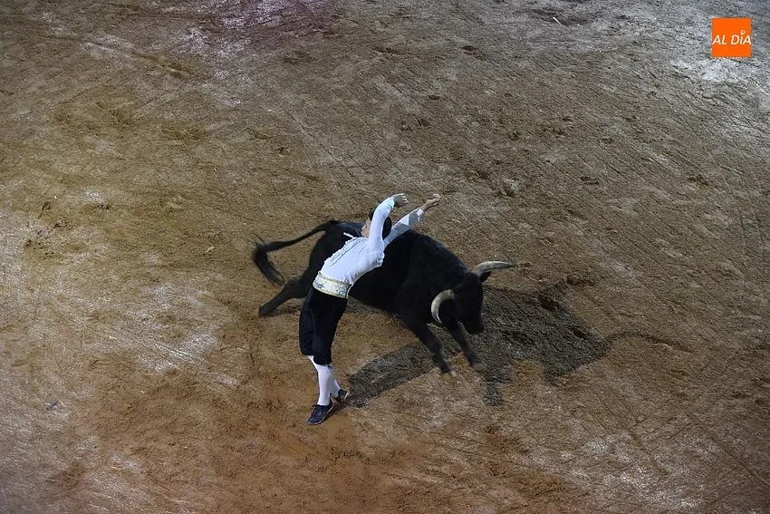 Foto 2 - Cristian Moras vuelve a ganar 6 a&ntilde;os despu&eacute;s el Concurso Carnavalero de Recortes