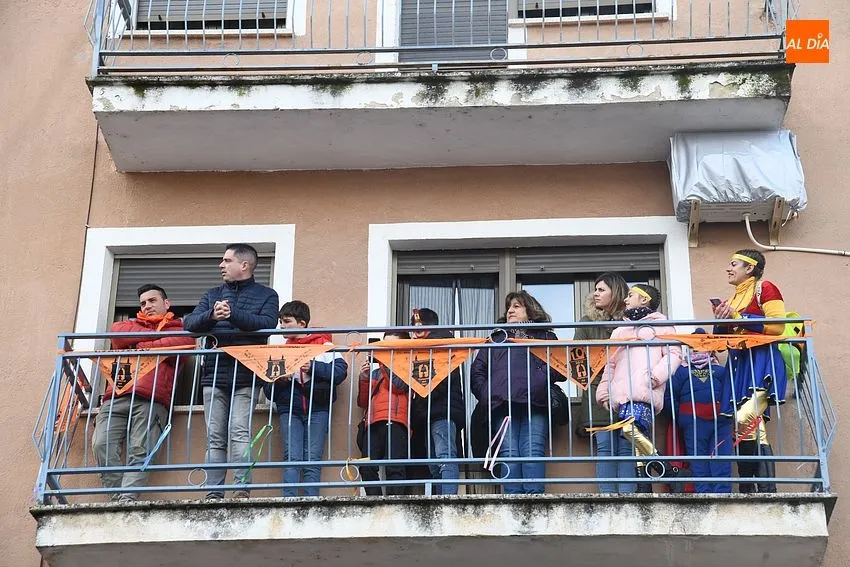 Foto 7 - Corneado un hombre en el muslo en el primer encierro del Carnaval