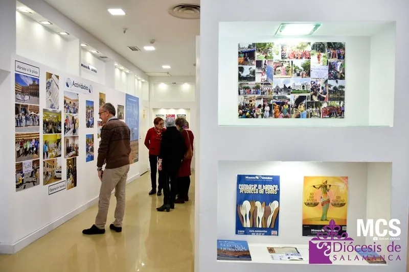 Exposición “65 Años” de Manos Unidas, que ha instalado en la segunda planta del Centro Comercial El Tormes.  Foto Óscar García - Diócesis Salamanca