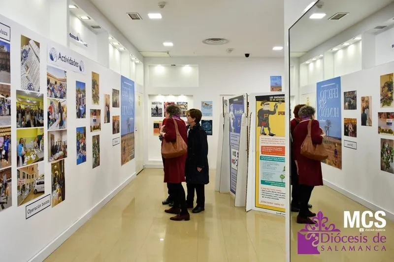 Exposición “65 Años” de Manos Unidas, que ha instalado en la segunda planta del Centro Comercial El Tormes.  Foto Óscar García - Diócesis Salamanca