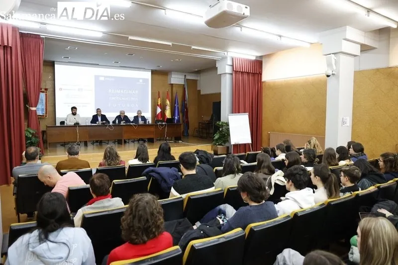 Presentación y debate del informe de la UNESCO: “Reimaginar juntos nuestros futuros: un nuevo contrato social para la educación”. Foto David Sañudo