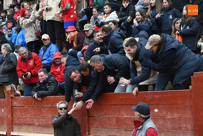 Foto 6 - Ortega Cano visita el Carnaval del Toro