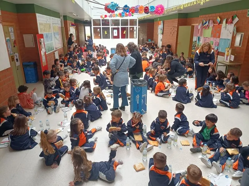 Operación Bocata en el Colegio Antonio Machado