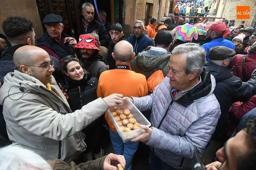 Foto 4 - F&eacute;lix Rodr&iacute;guez y Samuel Mateos son proclamados Porteros Mayores del Carnaval 2024