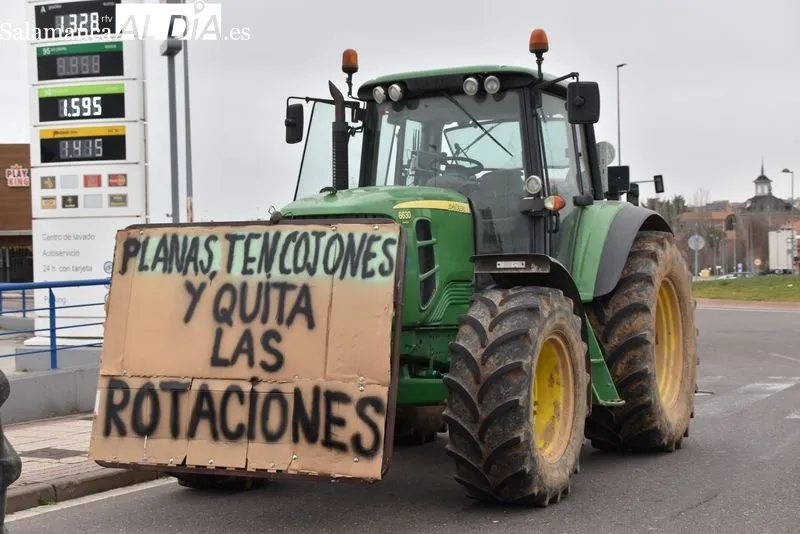 'D.E.P. La ganadería se muere' o 'Que no maten nuestras vacas, que las curen' entre las frases del día | FOTOS: Vanesa Martins 