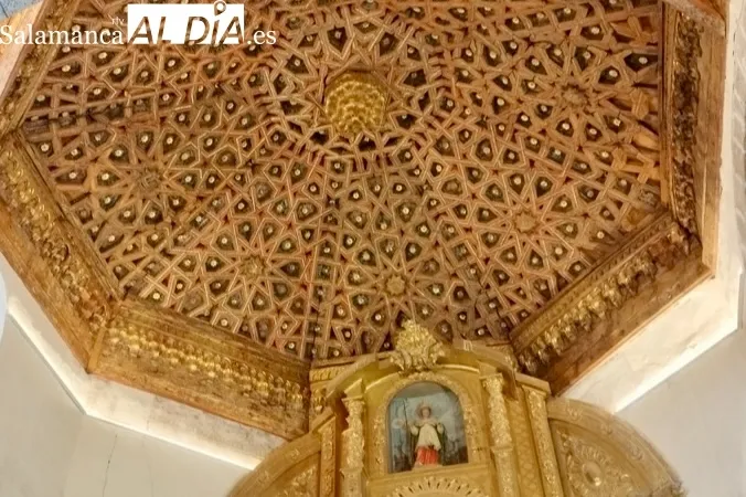Rágama presenta la restauración del artesonado de su iglesia parroquial