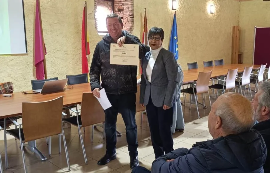 Foto 2 - Los 8 alumnos de &lsquo;Alto &Aacute;gueda Verde&rsquo; finalizan su formaci&oacute;n