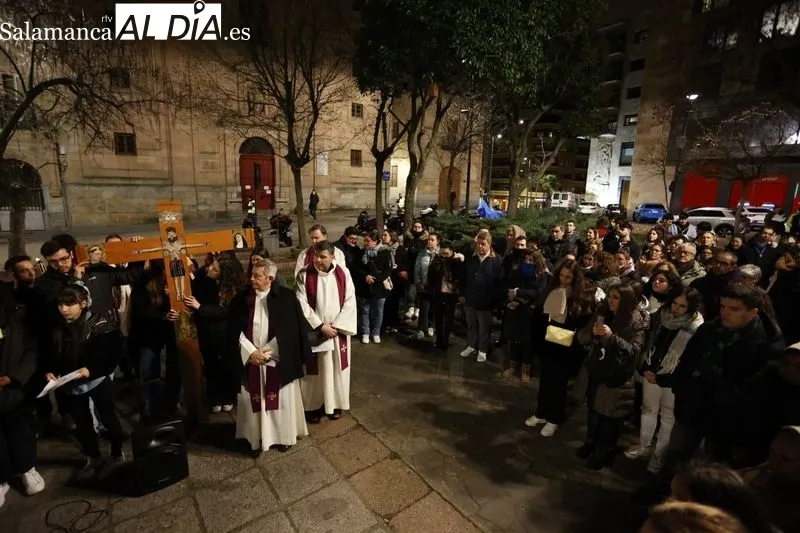 Vía Crucis de la Pastoral Juvenil y Universitaria. Fotos: David Sañudo