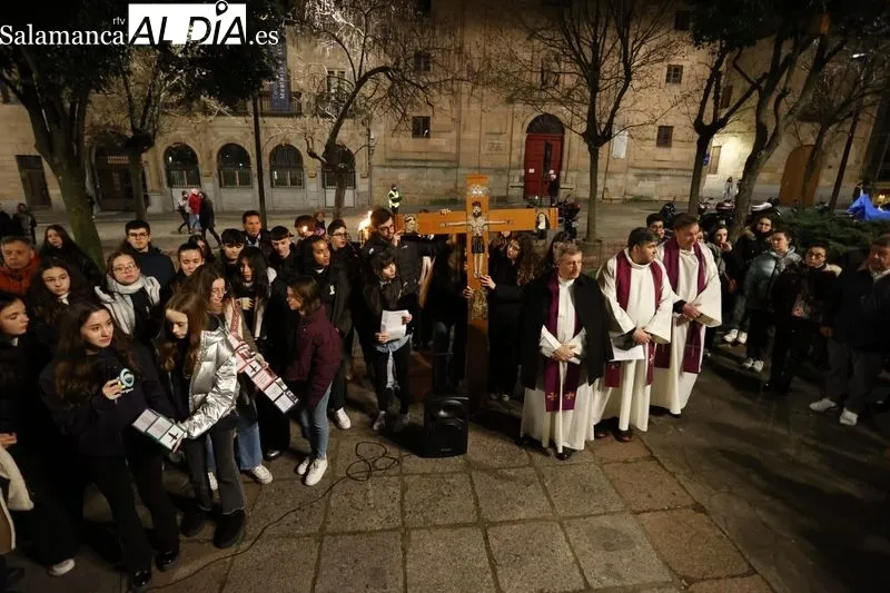 Vía Crucis de la Pastoral Juvenil y Universitaria. Fotos: David Sañudo