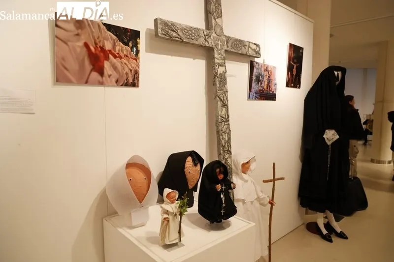 Inauguración de la exposición fotográfica de Semana Santa en el Centro Municipal Integrado Trujillo. Fotos: David Sañudo