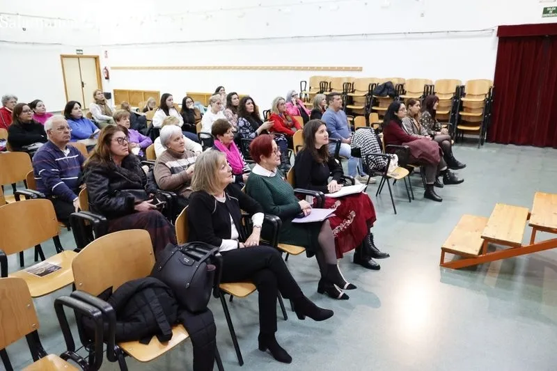 ‘Ellas borradas en la historia’, charla en la Casa de la Mujer 'Clara Campoamor'. Fotos: David Sañudo