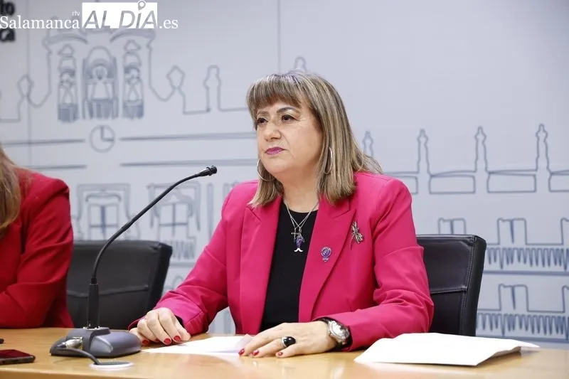 María Sánchez y María García, del Grupo Municipal Socialista en el Ayuntamiento de Salamanca | FOTOS: David Sañudo 