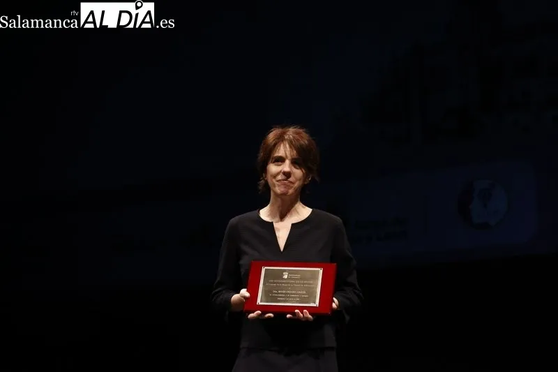 Gala en el teatro Liceo con motivo del Día Internacional de la Mujer, que incluye el homenaje del Ayuntamiento a tres mujeres salmantinas. Fotos: David Sañudo