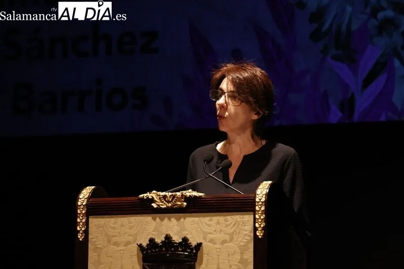 Gala en el teatro Liceo con motivo del Día Internacional de la Mujer, que incluye el homenaje del Ayuntamiento a tres mujeres salmantinas. Fotos: David Sañudo