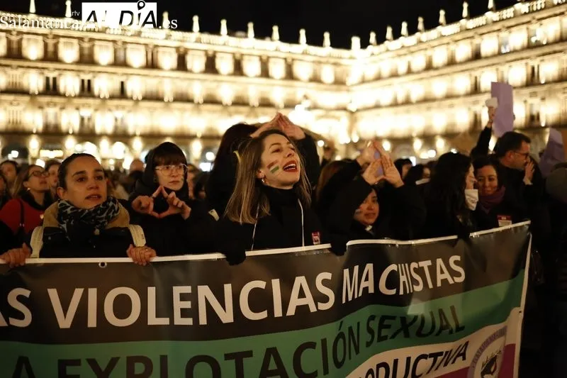 Manifestación convocada por el Movimiento Feminista de Salamanca por las calles de la capital salmantina. Fotos: David Sañudo