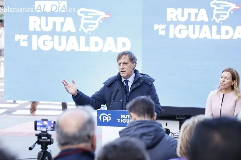 La ‘Ruta por la Igualdad’ del PP ha llegado este jueves a Salamanca. Fotos: David Sañudo