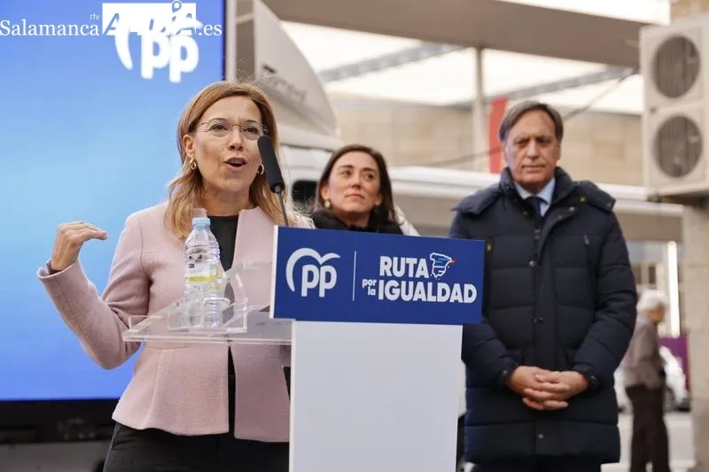 La ‘Ruta por la Igualdad’ del PP ha llegado este jueves a Salamanca. Fotos: David Sañudo