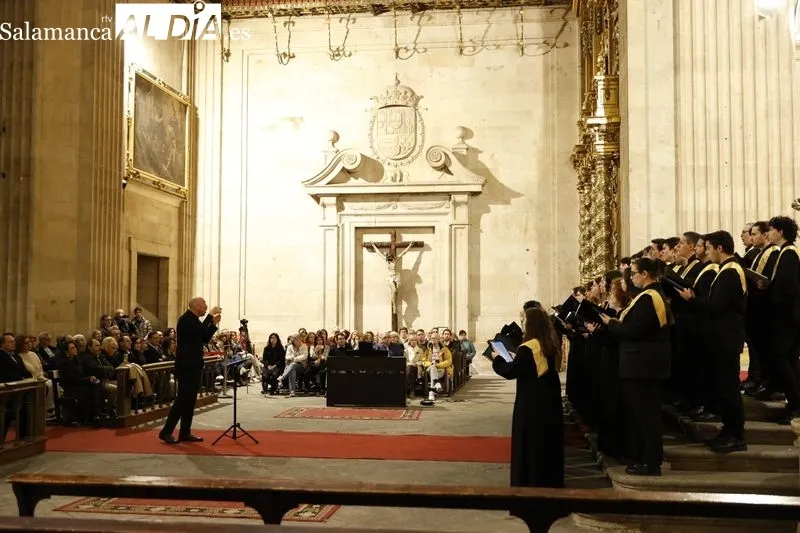 Concierto de Pasión en La Clerecía por el Coro 'Tomás Luis de Victoria' de la Universidad Pontificia de Salamanca (UPSA) . Fotos: David Sañudo