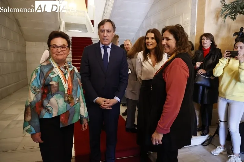 Recepción en el Ayuntamiento de Salamanca de las campeonas de España de tiro con arco. Fotos: David Sañudo.