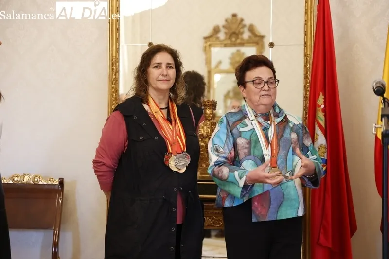 Recepción en el Ayuntamiento de Salamanca de las campeonas de España de tiro con arco. Fotos: David Sañudo.