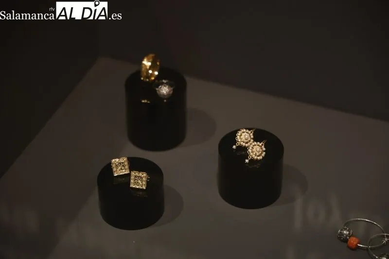 ‘Magia y oro', una nueva exposición para conocer la joyería tradicional salmantina  | FOTOS: David Sañudo 
