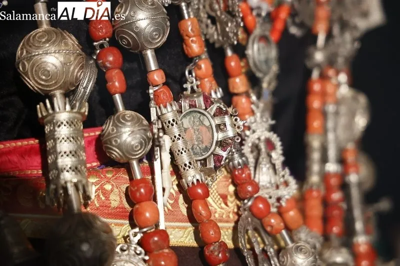 ‘Magia y oro', una nueva exposición para conocer la joyería tradicional salmantina  | FOTOS: David Sañudo 