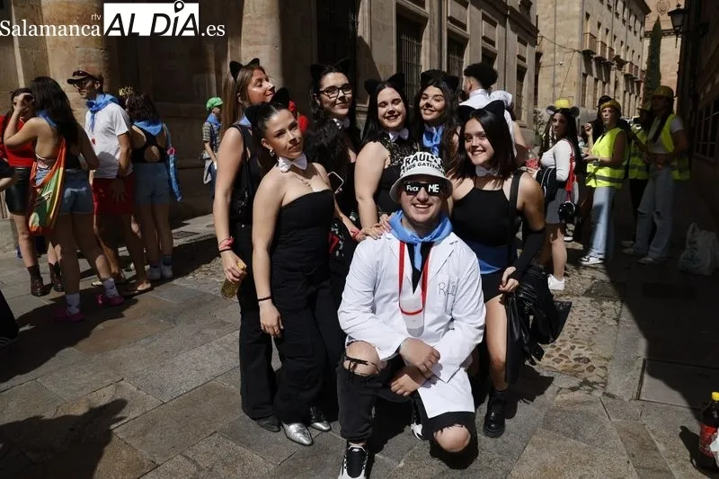 Estudiantes de Traducción y Documentación celebran sus fiestas con un concurso de disfraces  | FOTOS: David Sañudo 