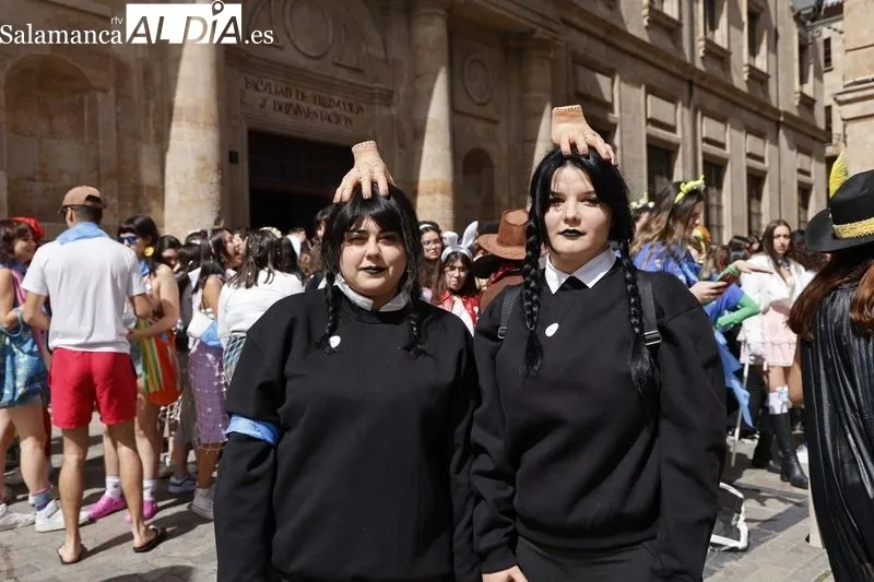 Estudiantes de Traducción y Documentación celebran sus fiestas con un concurso de disfraces  | FOTOS: David Sañudo 