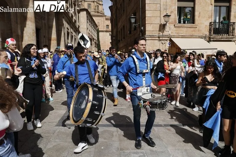 Estudiantes de Traducción y Documentación celebran sus fiestas con un concurso de disfraces  | FOTOS: David Sañudo 
