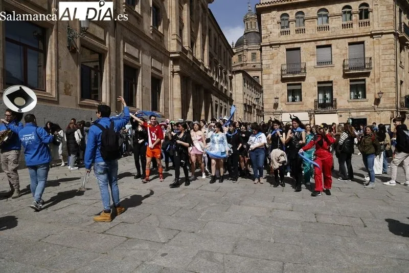 Estudiantes de Traducción y Documentación celebran sus fiestas con un concurso de disfraces  | FOTOS: David Sañudo 
