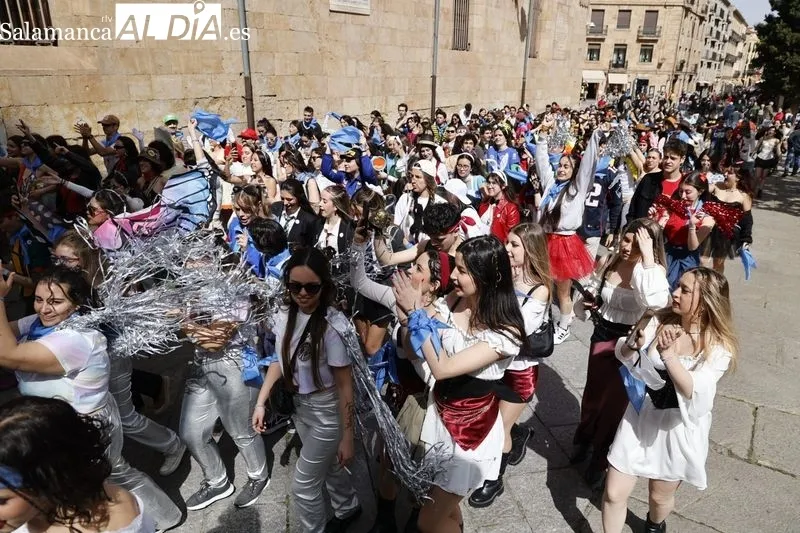 Estudiantes de Traducción y Documentación celebran sus fiestas con un concurso de disfraces  | FOTOS: David Sañudo 