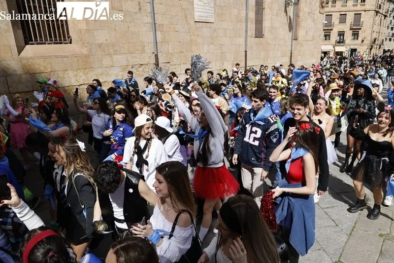 Estudiantes de Traducción y Documentación celebran sus fiestas con un concurso de disfraces  | FOTOS: David Sañudo 