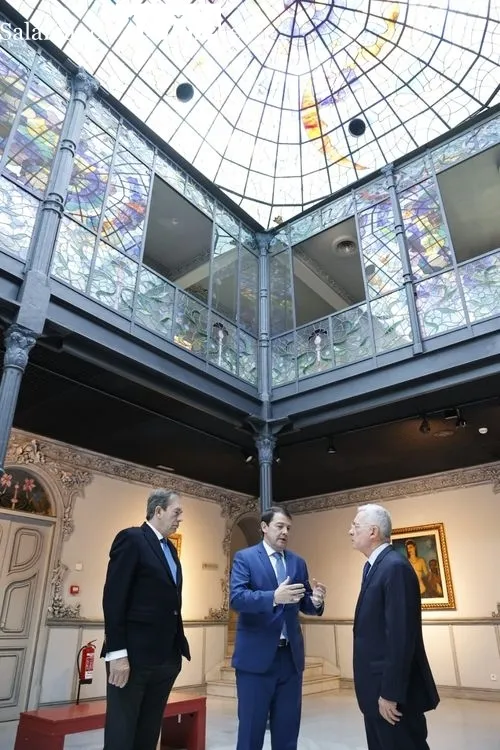 Mañueco se reúne con Álvaro Uribe, expresidente de Colombia, en la Casa Lis | FOTOS: David Sañudo 
