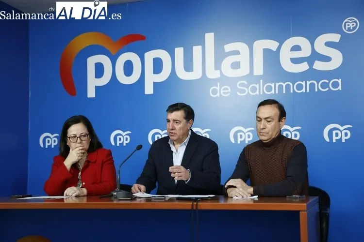 Los diputados nacionales del Partido Popular por Salamanca, José Antonio Bermúdez de Castro, María Jesús Moro y Pedro Samuel Martín | FOTOS: David Sañudo 