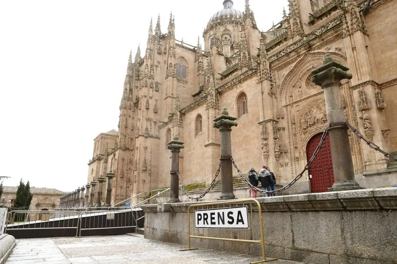 Ambiente en el centro de Salamanca en esta mañana de domingo. Fotos: David Sañudo