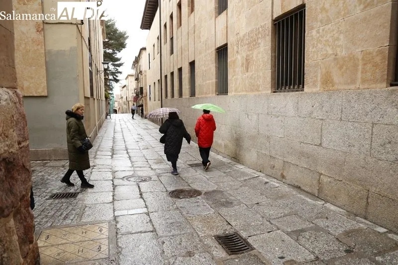 Ambiente en el centro de Salamanca en esta mañana de domingo. Fotos: David Sañudo
