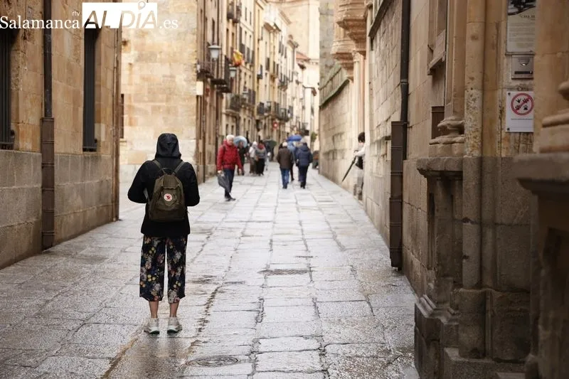 Ambiente en el centro de Salamanca en esta mañana de domingo. Fotos: David Sañudo