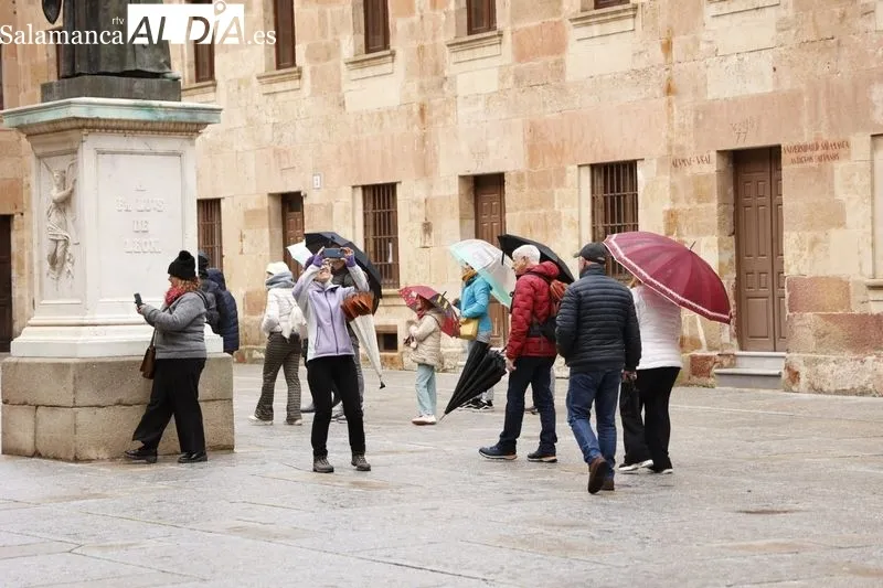 Ambiente en el centro de Salamanca en esta mañana de domingo. Fotos: David Sañudo