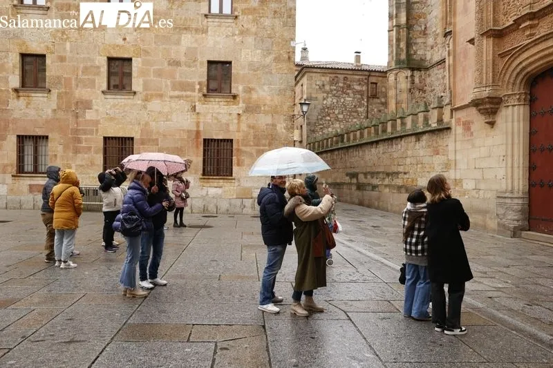 Ambiente en el centro de Salamanca en esta mañana de domingo. Fotos: David Sañudo