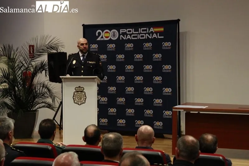 Emotiva reconocimiento para los policías jubilados y honorarios de Salamanca | FOTOS: Raúl Riego 