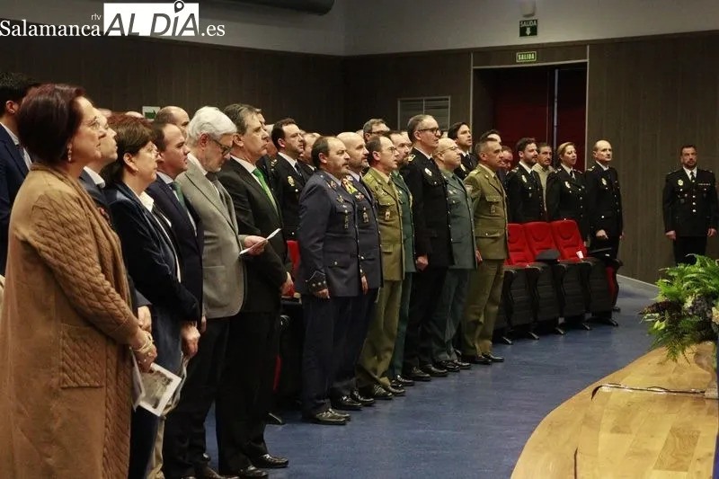 Emotiva reconocimiento para los policías jubilados y honorarios de Salamanca | FOTOS: Raúl Riego 