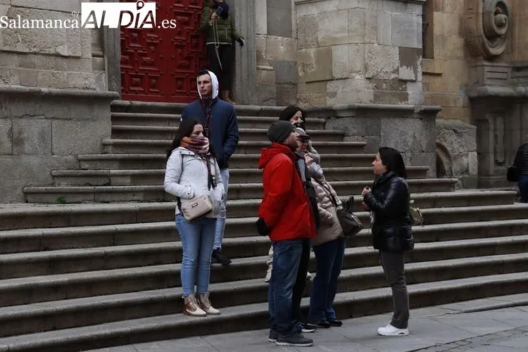 Los turistas disfrutan de Salamanca en estos días de Semana Santa | FOTOS: Raúl González Riego 