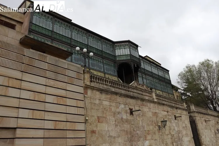 Los turistas disfrutan de Salamanca en estos días de Semana Santa | FOTOS: Raúl González Riego 