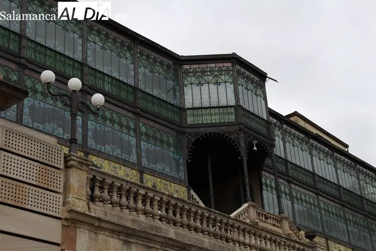 Los turistas disfrutan de Salamanca en estos días de Semana Santa | FOTOS: Raúl González Riego 