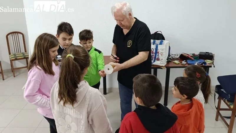 Las asistentes al taller practicaron técnicas de defensa
