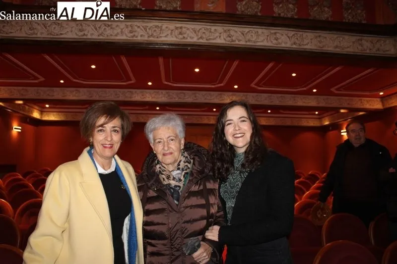 Foto 4 - El Ayuntamiento de Alba de Tormes rinde homenaje a cuatro mujeres con motivo del 8 de marzo