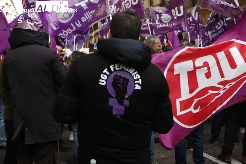 Manifestación de CCOO y UGT por el Día de la Mujer. Fotos: Raúl González.